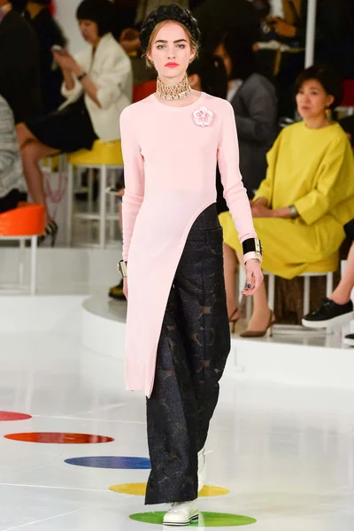 Look 49
